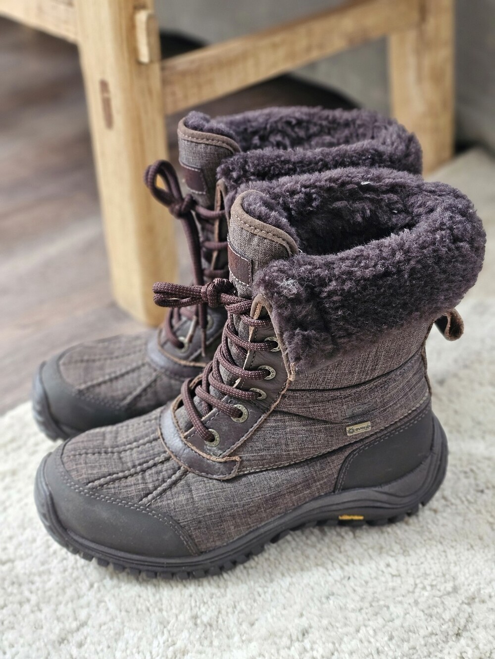 UGG Adirondack Boots Women's 7 Brown